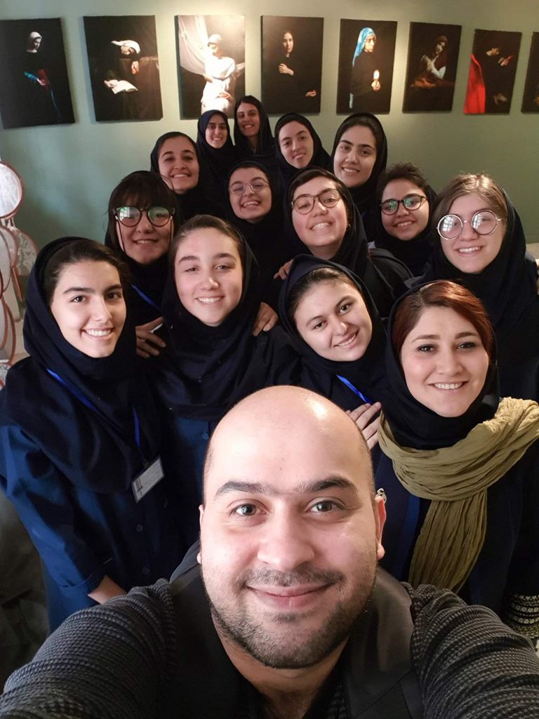 Ali Sabouki is Getting Selfie with his trainees